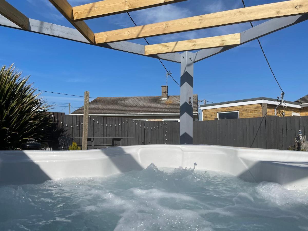 Dog Friendly Cottage 2 Mins To Beach With Hot Tub And Zappi Ev Lessingham Екстер'єр фото